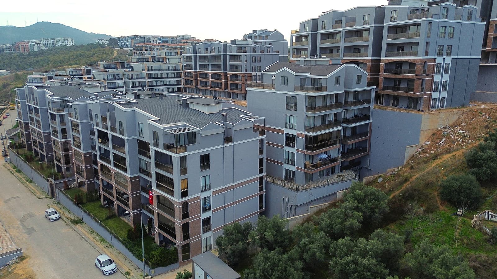 3-Bedroom Duplex Apartment in a Complex in Mudanya Bursa